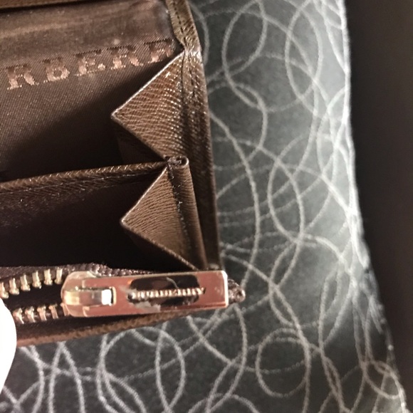 🌼Classic Burberry Long wallet🌼 - Picture 5 of 9